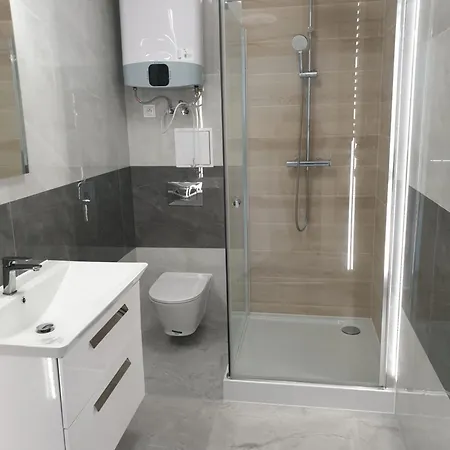 Piastowska 20a Nr7, Balkon Apartment